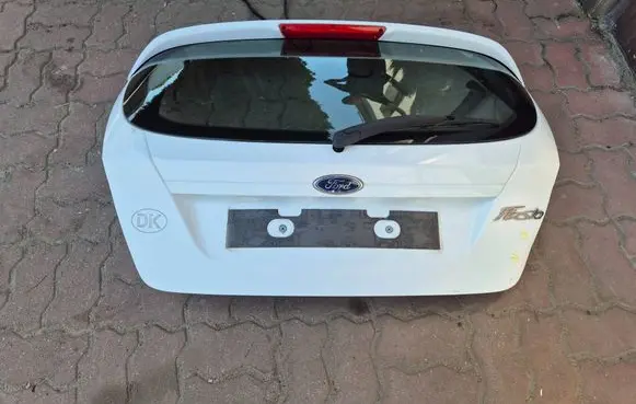 Ford Fiesta Tailgate/trunk/boot lid 