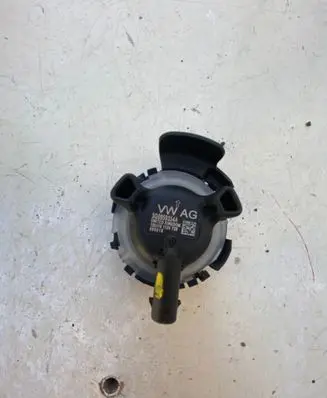 Skoda Octavia Mk3 (5E) Airbag deployment crash/impact sensor 3Q0959354A 090519 100519112