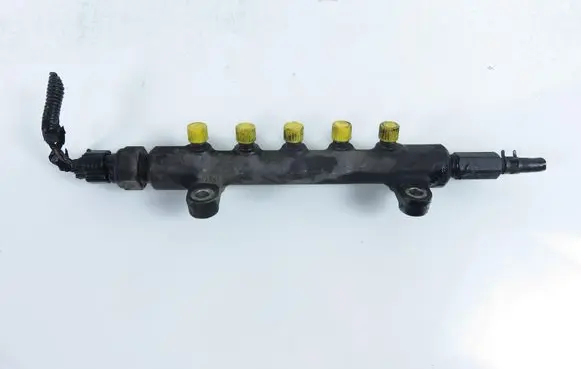 Fuel main line pipe