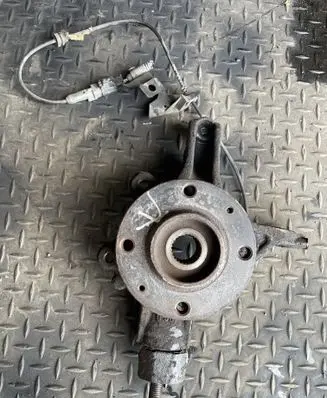 Citroen DS4 Front wheel hub