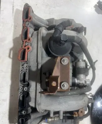 BMW 5 E60 E61 Intake manifold 7501527