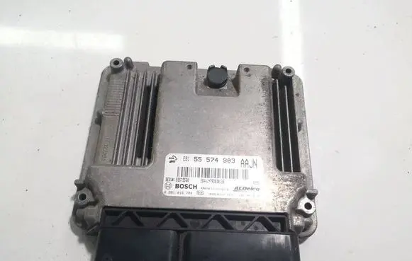 Opel Insignia A Engine control unit/module 55574903