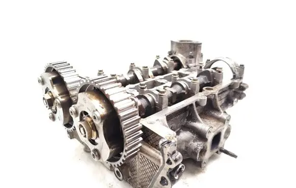 Ford Focus Engine head CM5G6090GE
