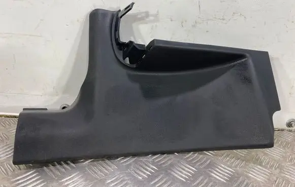 Mitsubishi Eclipse Cross Rear sill trim cover 7656A305ZZ