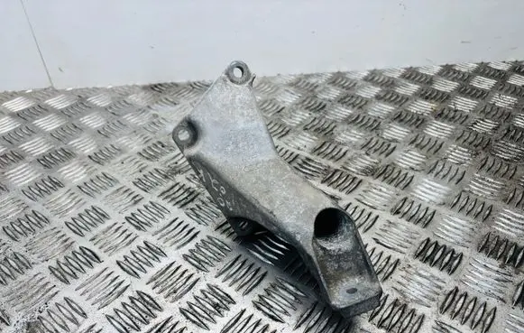 Audi A4 S4 B6 8E 8H Engine mounting bracket 8E0199307A
