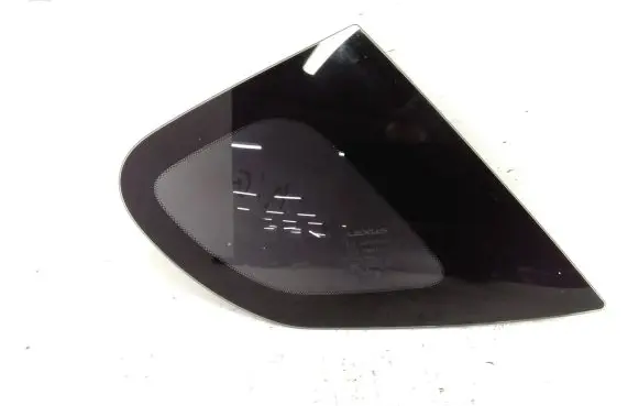 Lexus CT 200H Rear side window