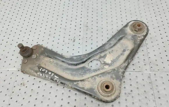 Peugeot 207 Front lower control arm/wishbone