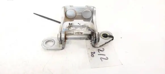 Honda CR-V Rear door lower hinge