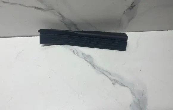 Mercedes-Benz C W204 Rear sill trim cover A2046860236