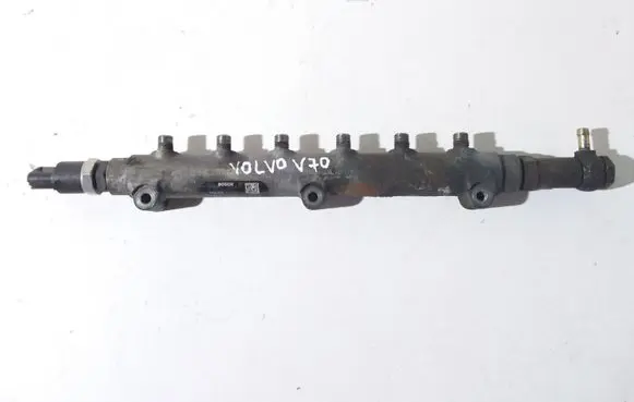 Volvo V70 Fuel main line pipe 2445215010 8658252
