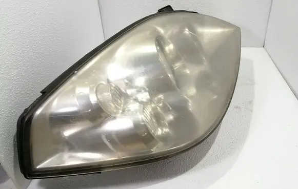 Nissan Primera Headlight/headlamp 237598