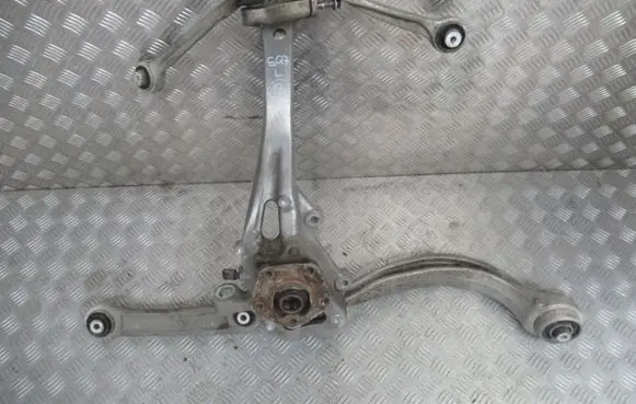 Audi SQ7 Front wheel hub spindle knuckle 
