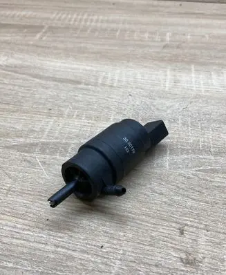 Mercedes-Benz E W211 Windscreen/windshield washer pump 3090179