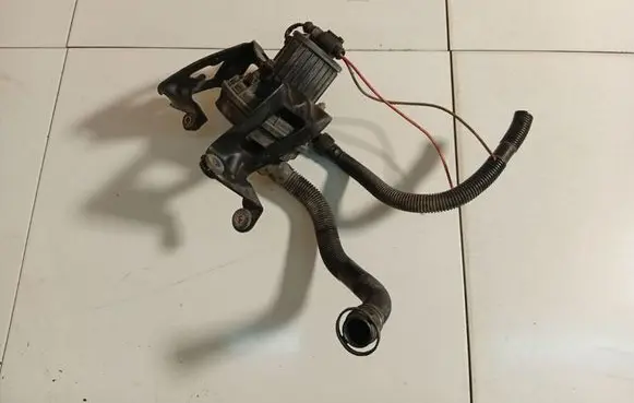Volkswagen Touareg I Secondary air pump 06A959253B