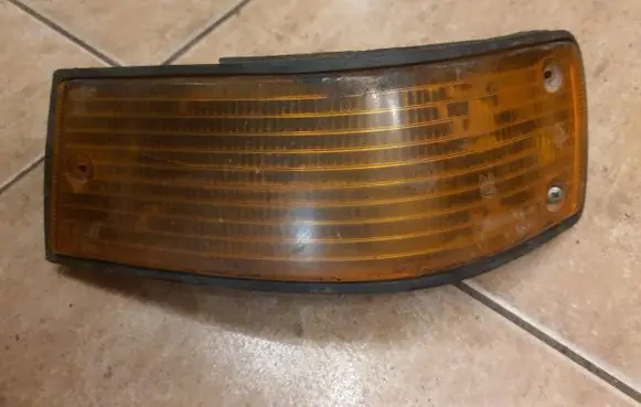 BMW 5 E28 Front bumper turn signal 3370115