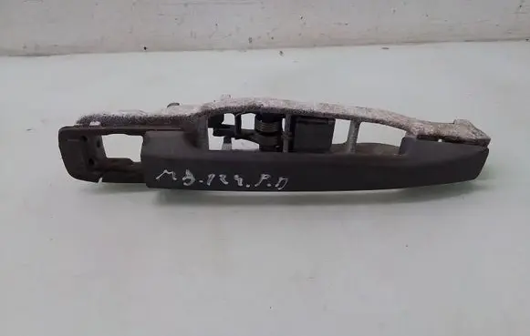 Mercedes-Benz E W124 Front door exterior handle
