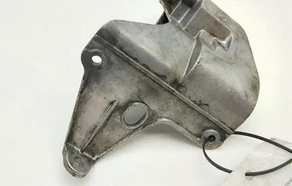 Mercedes-Benz C W203 Engine mounting bracket A6460941141