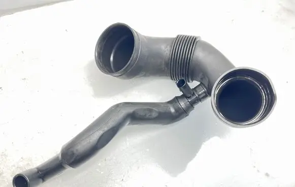 Mercedes-Benz ML W163 Turbo air intake inlet pipe/hose A6120940308
