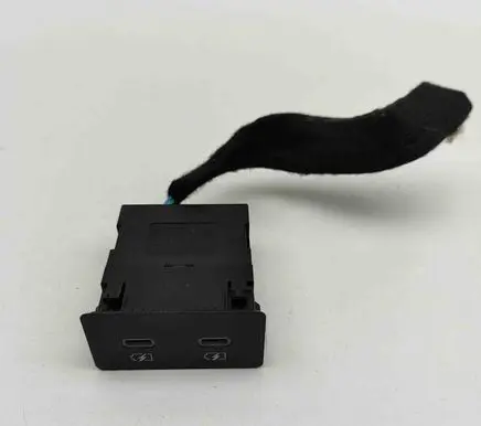 Nissan Qashqai J12 USB socket connector 253316RA0A