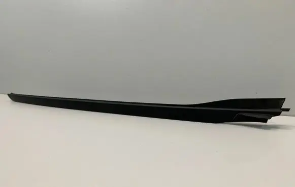 BMW 4 G22 G23 G24 G26 Windshield trim 7933088