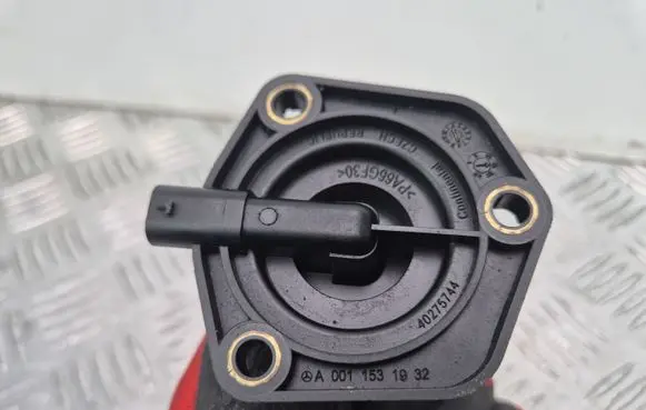 Mercedes-Benz A W176 Oil level dip stick A0011531932