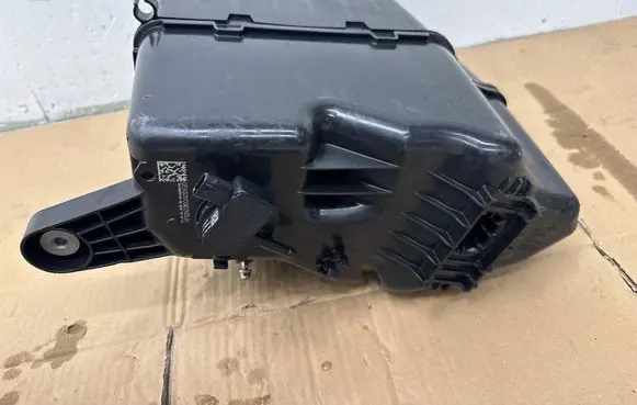 BMW X3 G01 AdBlue liquid reservoir 7377944 1619 20335610