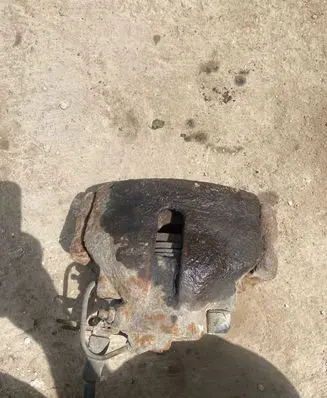 Volkswagen PASSAT B5 Front brake caliper