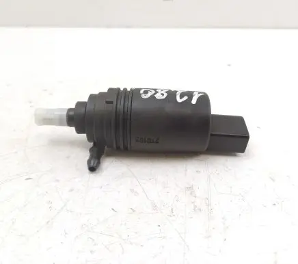 Mercedes-Benz R W251 Windscreen/windshield washer pump 8377612