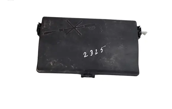 Opel Insignia A Fuse box cover 13222784