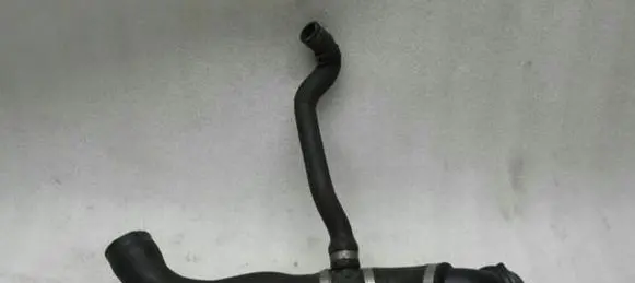 Mercedes-Benz SL R230 Engine coolant pipe/hose A2305012682