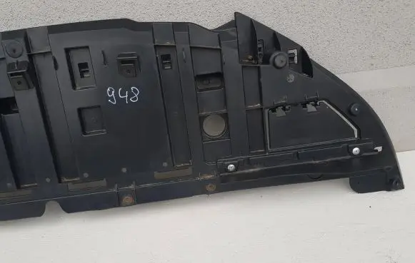 Renault Captur Front bumper skid plate/under tray 620920067R