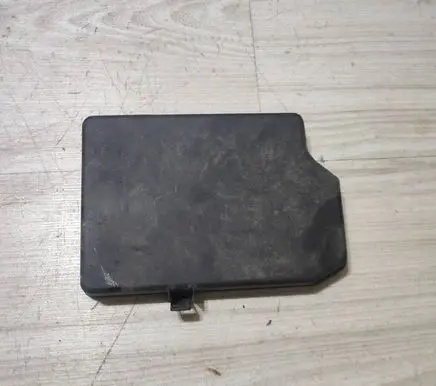 Suzuki Vitara (LY) Fuse box cover 