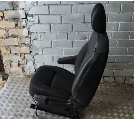 Renault Trafic III (X82) Front driver seat 