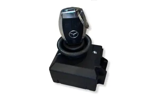 Mercedes-Benz C W204 Ignition lock A2079057101 2079057101