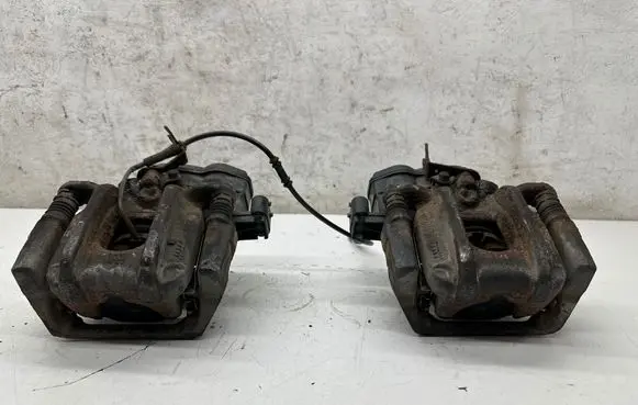 BMW 5 F10 F11 Rear brake caliper 32349660