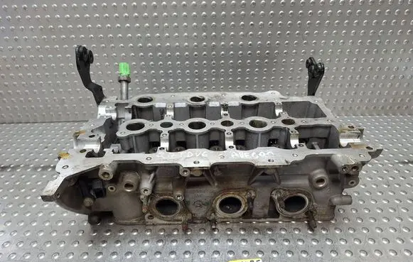 Jaguar S-Type Engine head 4R8Q-6C064-AH
