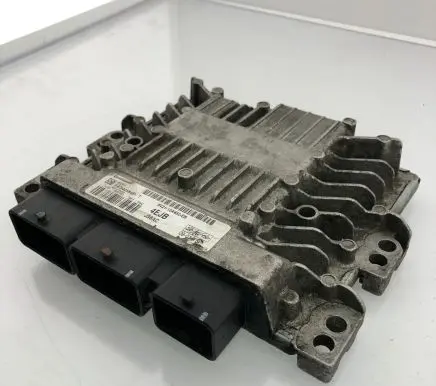 Ford Fiesta Engine control unit/module 8V2112A650EB 5WS40584BT