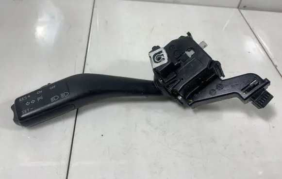Volkswagen Touran I Indicator stalk 1K0953513A