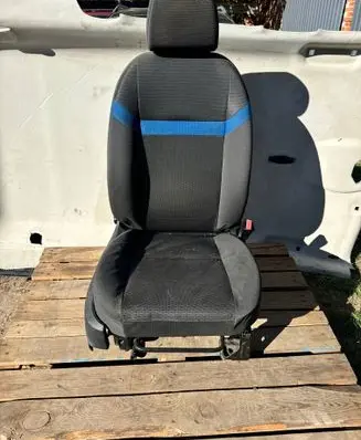 Ford Kuga I Front passenger seat 