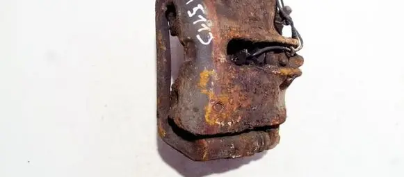 Front brake caliper