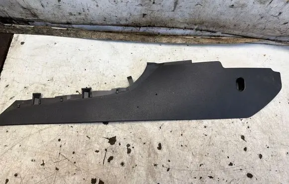 Volkswagen Golf V Other sill/pillar trim element 1K1863046B