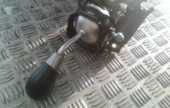 Honda FR-V Gear shifter/selector