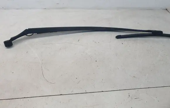 Toyota Avensis T270 Front wiper blade arm 3392125686 799832