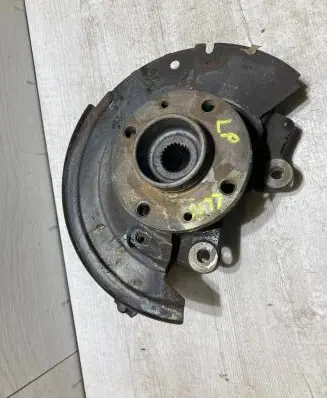 Renault Clio V Front wheel bearing hub 