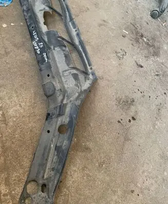 Lexus ES 250 - 300 - 330 Top upper radiator support slam panel
