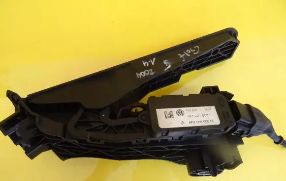 Volkswagen Golf V Accelerator throttle pedal 1K1721503L