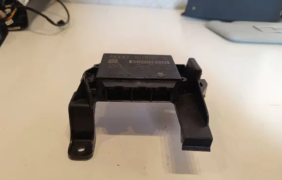 Audi A4 S4 B8 8K Parking PDC control unit/module 8K0919475T 000008579 304322