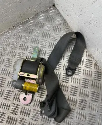 KIA Sorento Front seatbelt e40432022