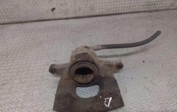 Peugeot 107 Front brake caliper