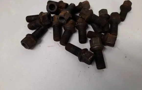 Audi A4 S4 B5 8D Nuts/bolts 